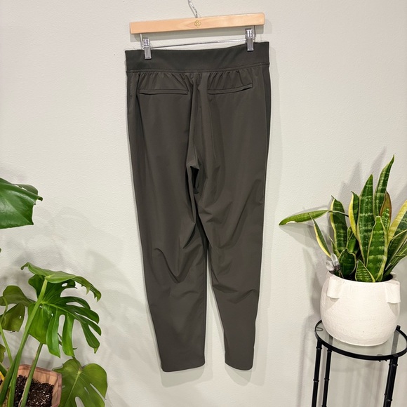 Athleta | Brooklyn Mid Rise Ankle Pants | Size 8 - Picture 3 of 5